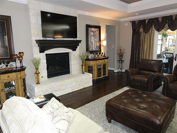 5th image of 1636 Centolani St