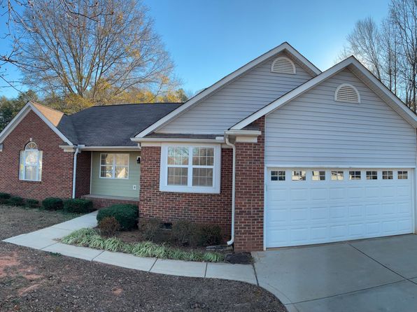 525 Willow Landing Dr