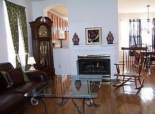 1200 Chatham Dr, Morgantown, PA 19543