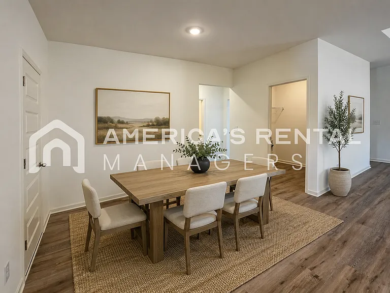 318 Ashland Dr SW — Photo 3