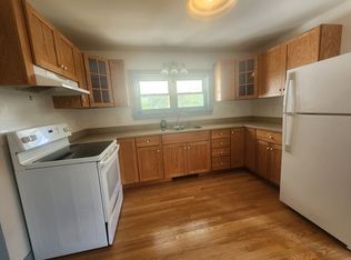 496 Hodsdon Rd, Pownal, ME 04069