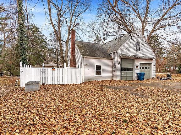 3rd image of 2235 Hidden Orchard Ct