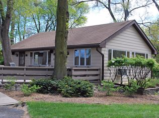 1212 S Butterfield Rd, Mundelein, IL 60060