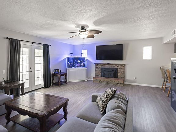 4th image of 7916 Calle De Plata NE