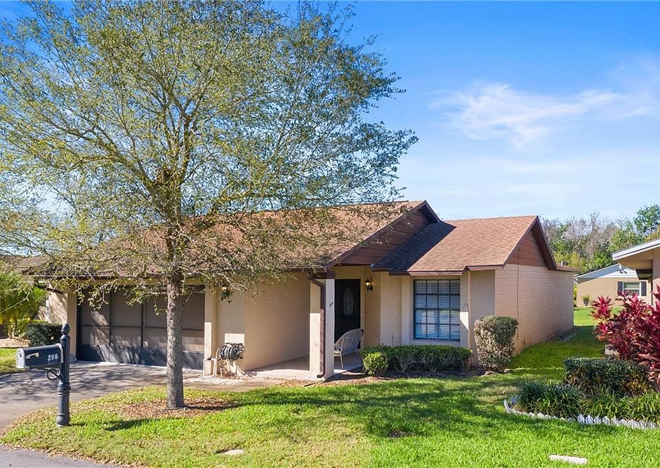 1st image of 208 Villa Dr