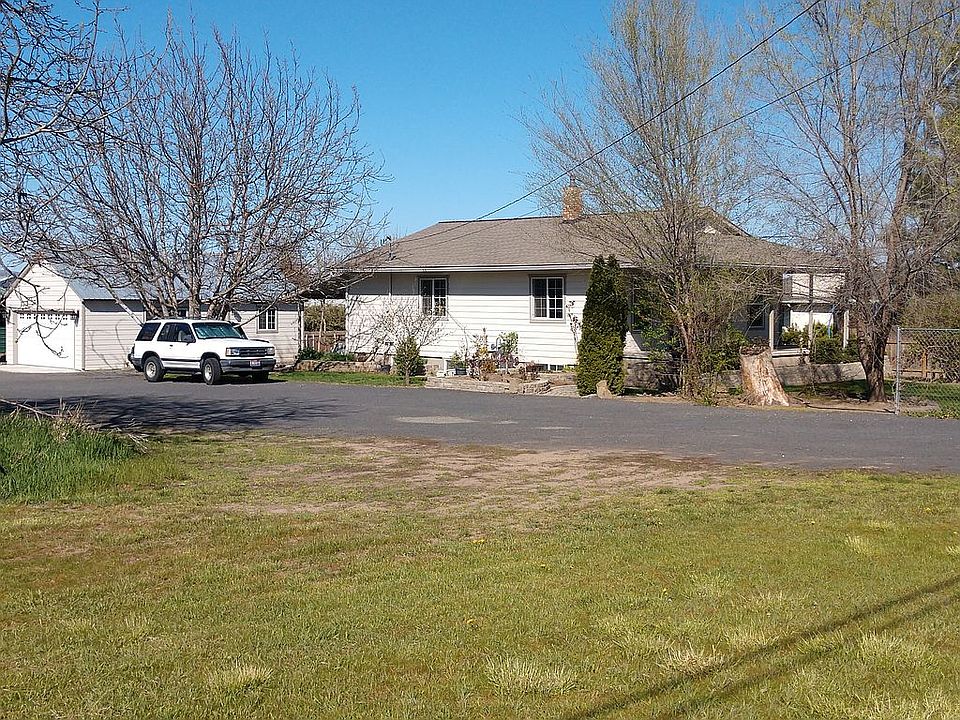 2nd image of 1629 Ripon Ave