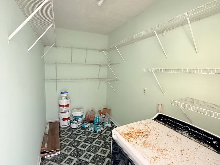 158 Lewis Ln — Photo 17
