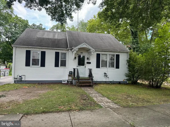 823 E Pear St, Vineland, NJ 08360