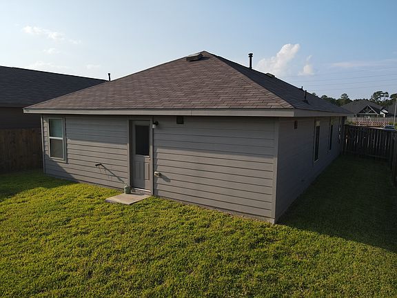 4th image of 948 Oak Mist Ln