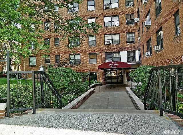 6434 102nd St APT 1Y photo 1