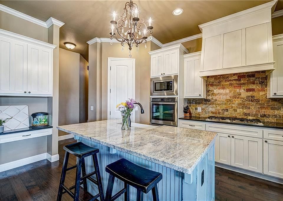 1st image of 15709 Kestral Park Ct