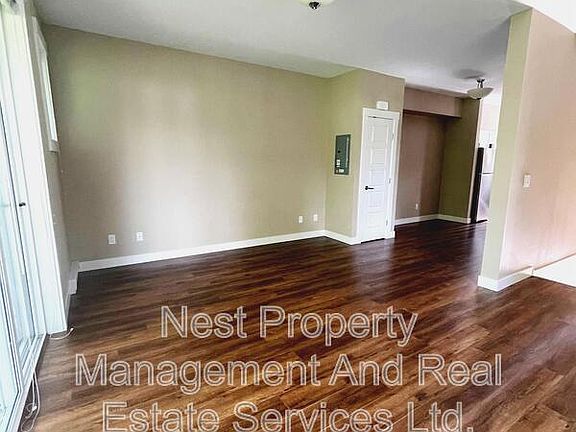 3rd image of 110 Baxter Ave #406