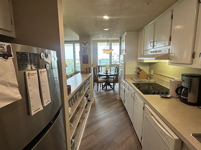 470 3rd St S #707 — Photo 9