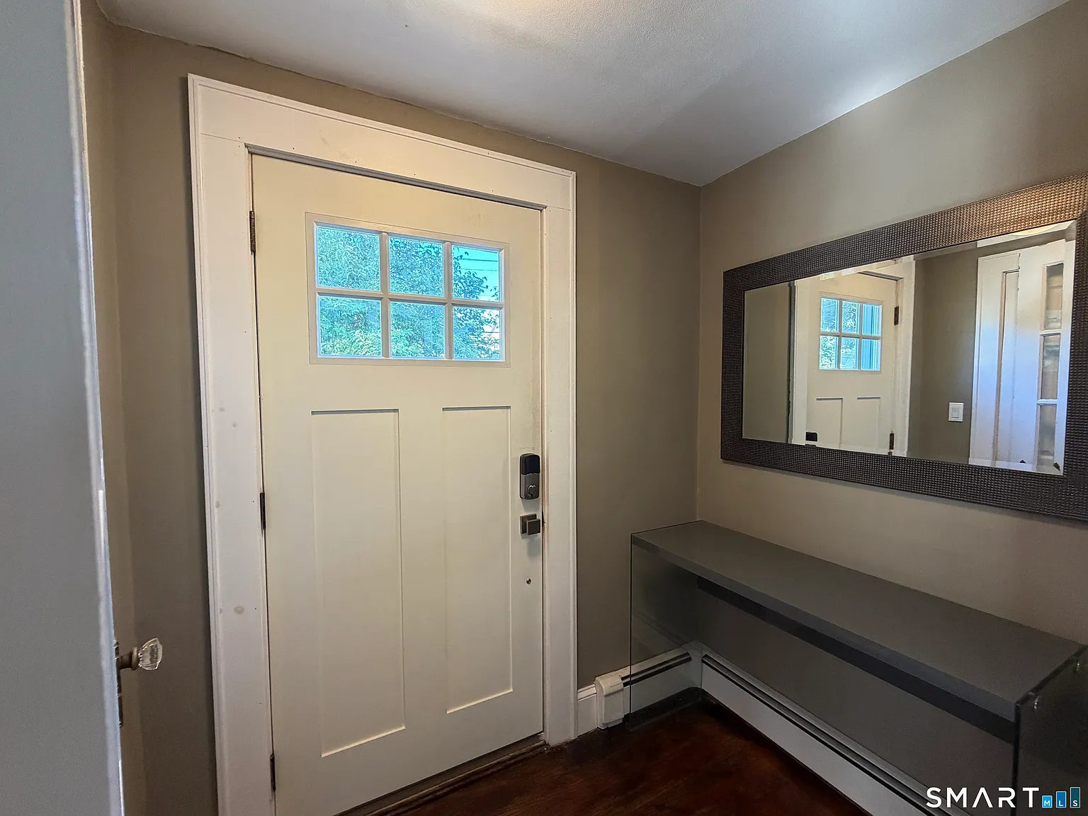 3 bed, 2.5 bath, 1553 sqft, $4,000 — Photo 2