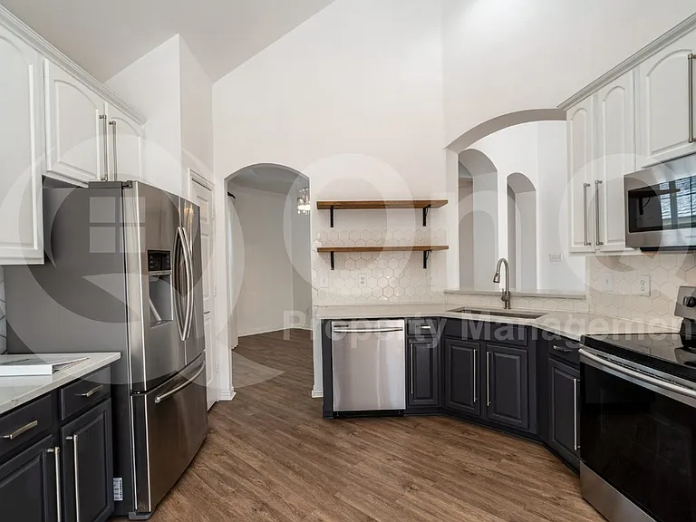 5022 Enclave Ct — Photo 3