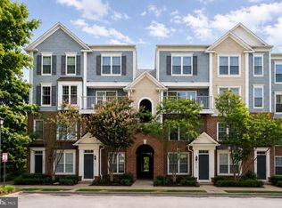 7078 Falls Reach Dr APT 303, Falls Church, VA 22043