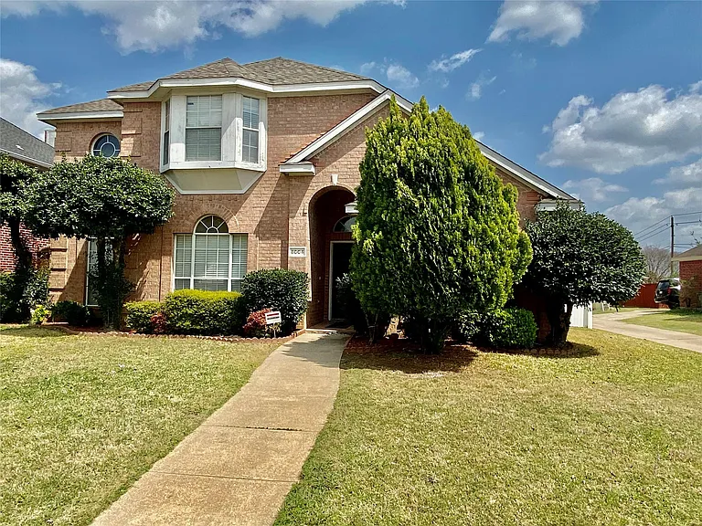 8004 Case Dr — Photo 4