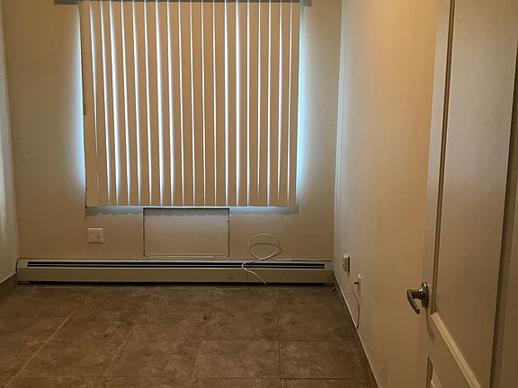 3rd image of 3154 37th St