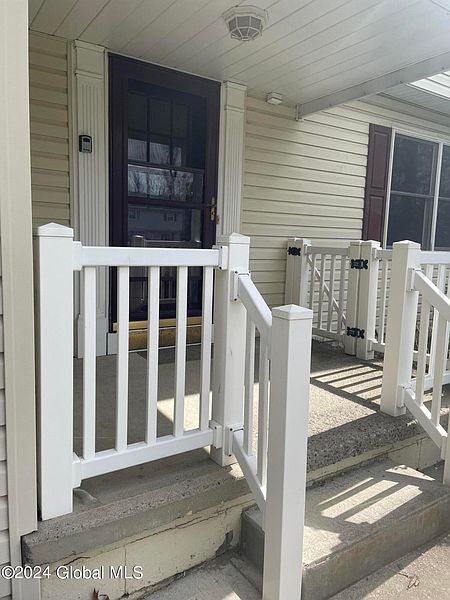 2nd image of 10 Devonshire Drive