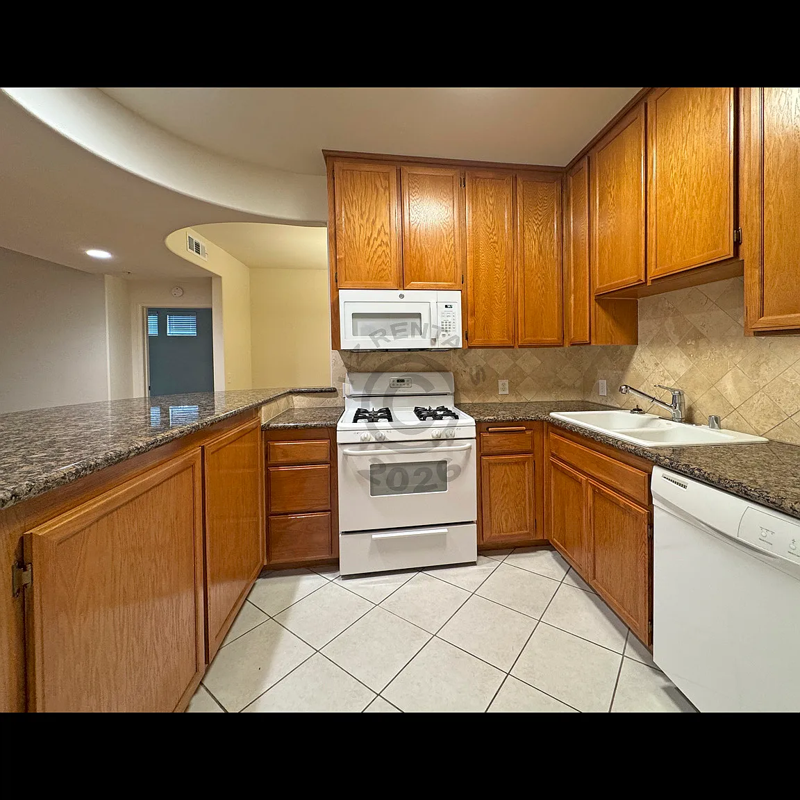 2 bed, 1300 sqft, $3,245 — Photo 4