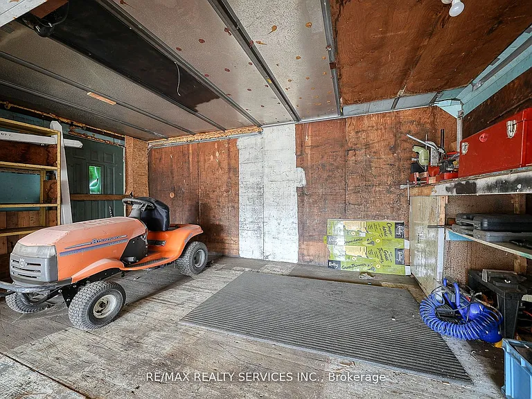 24 Norlan Ave — Photo 32