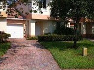 6543 Hidden Cove Dr, Davie, FL 33314