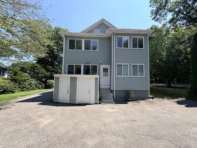 35 Spring St #2 — Photo 29