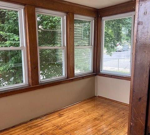 2nd image of 346 Carrington Ave