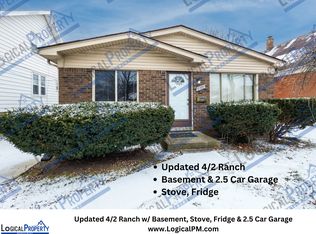 8160 Dale Ave, Center Line, MI 48015