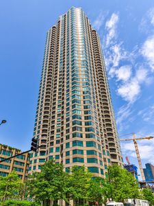 400 N La Salle Dr APT 1908, Chicago, IL, 60654
