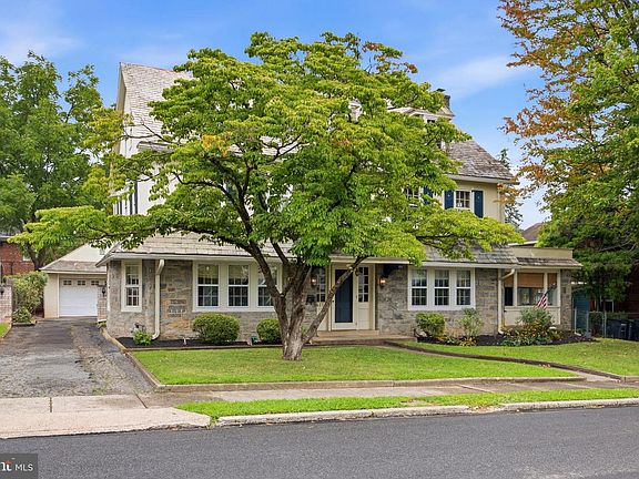 5th image of 437 Hampshire Rd