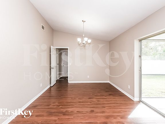 4th image of 925 Hood Ave