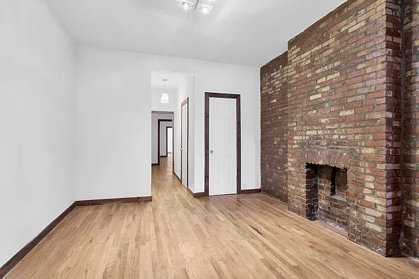 Rented by Flatiron Real Estate Advisors LLC | media 17