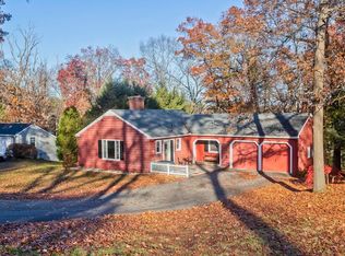 22 Brainard Rd, Wilbraham, MA 01095