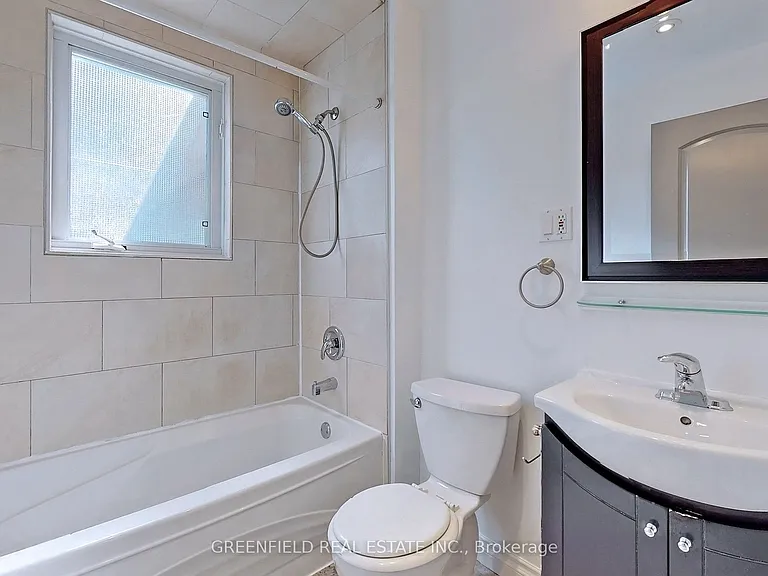 1747 Bayview Ave #UPPER — Photo 20