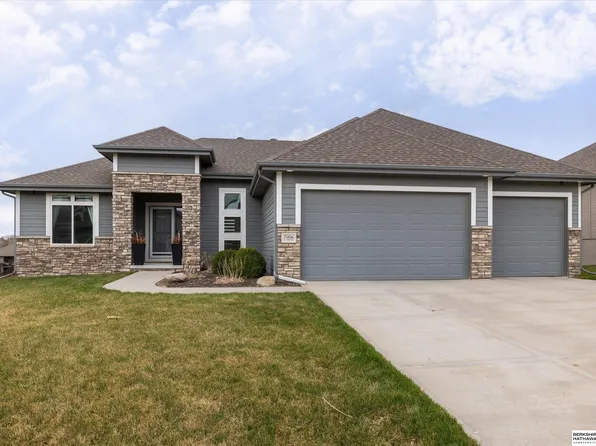 7906 S 194th St, Gretna, NE 68028