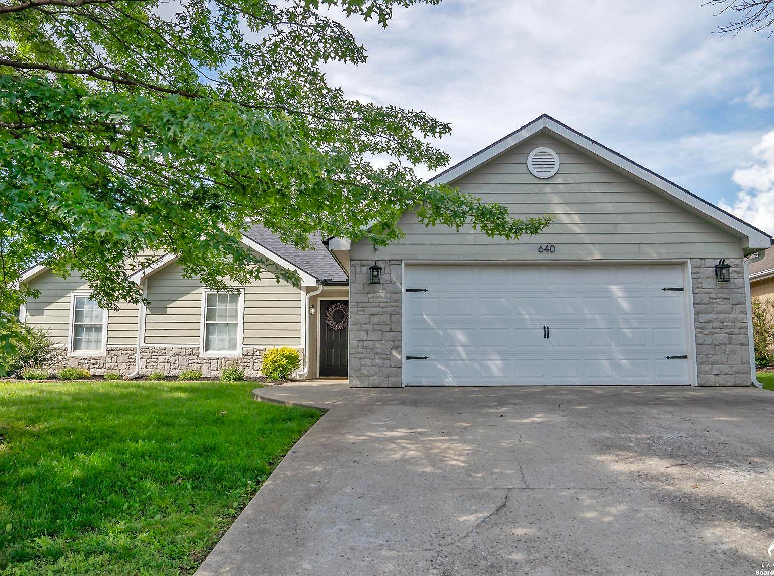 640 Brentwood Dr, Lawrence, KS 66049 | MLS #161289 | Zillow