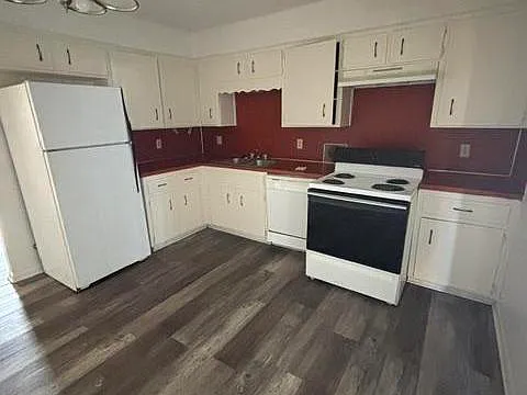 4803 Rainbow Circle — Photo 3