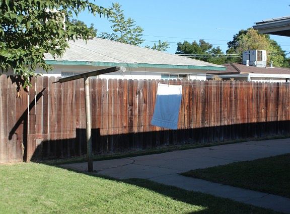 3rd image of 1823 Sicard St