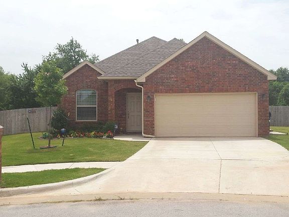 Wooded lot on greenbelt