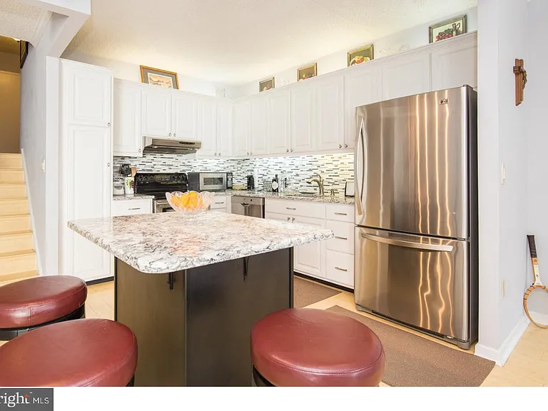 2301 Cherry St #3C — Photo 6