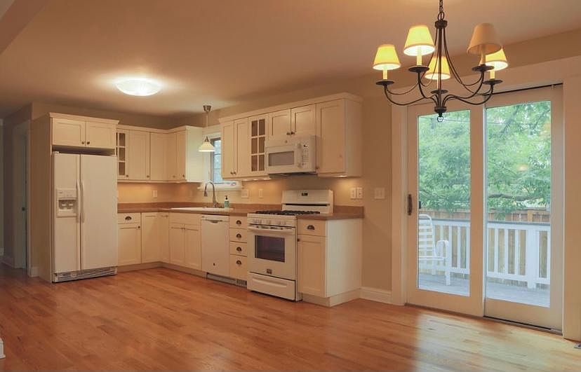 1st image of 531 Hill St