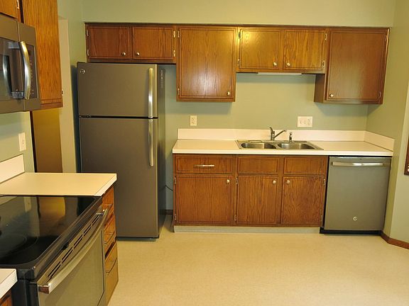 3rd image of 504 Marian Ave