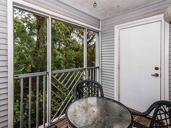 2nd image of 17211 Harbour Vista Cir