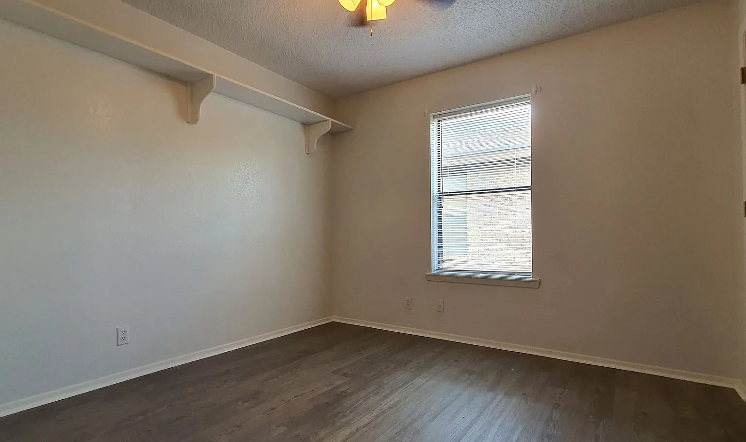 Spacious 4 Bed, 2 Bath Home Available Soon! — Photo 2