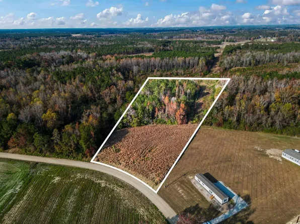 6110 Pleasant View Church Rd., Nichols, SC 29581