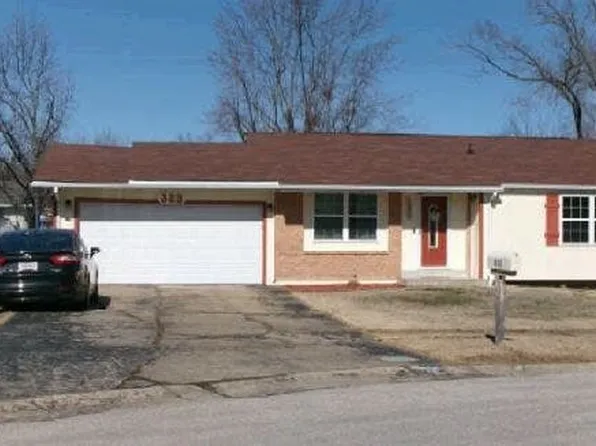 323 Richmond Dr, Warrenton, MO 63383