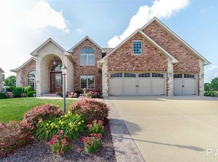 2211 W Pinnacle Dr, Dunlap, IL 61525