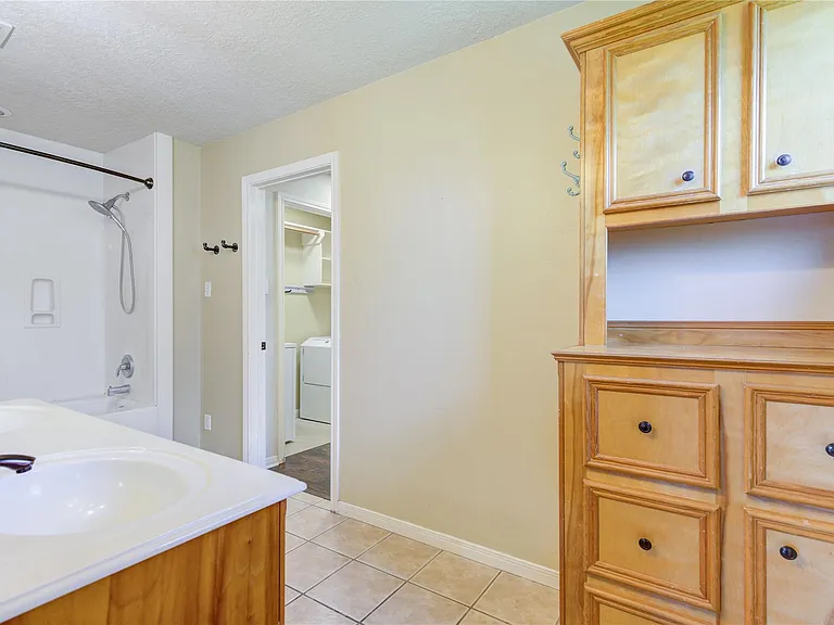 9550 Thousand Oaks Loop — Photo 23