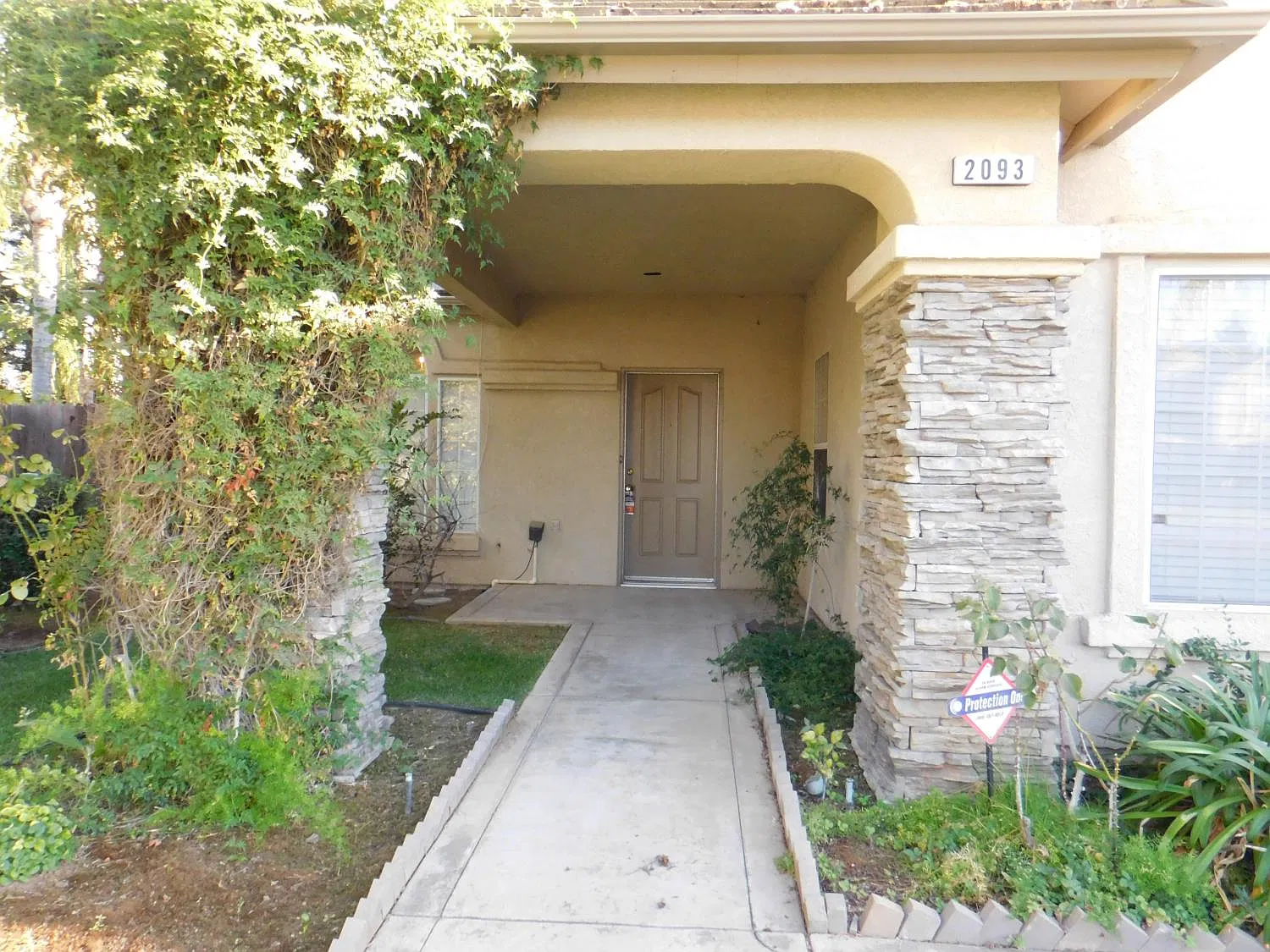 5 bed, 2405 sqft, $3,000 — Photo 3